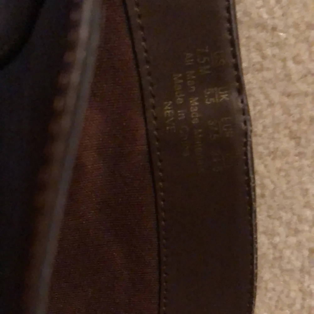 Fergalicios by Fergie, beautiful pair of boots, stretch provided top, EUC, brown - Picture 8 of 11